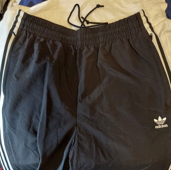 Adidas lock up nylon plain weave trefoil track pants - Picture 6 of 13